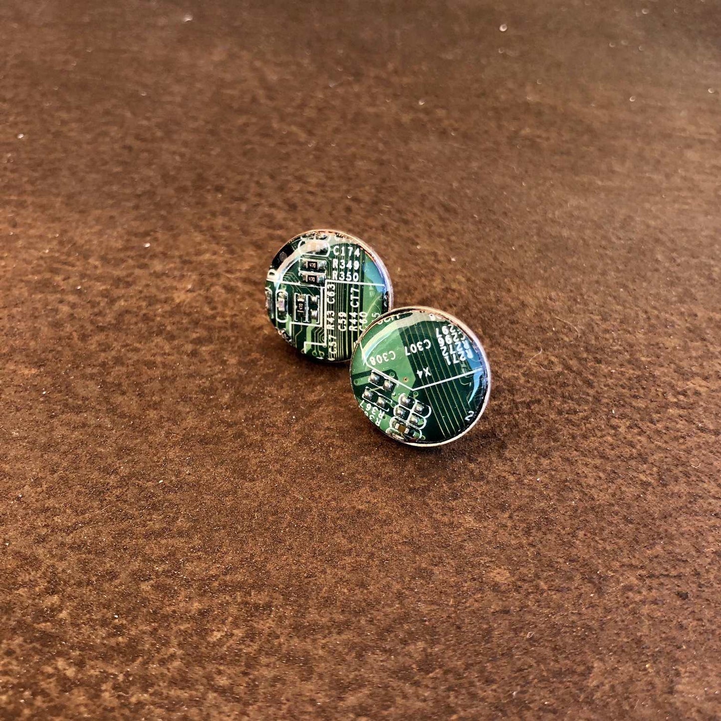 Pendientes botón plata de ley 925 techie verde 15mm ref 1154